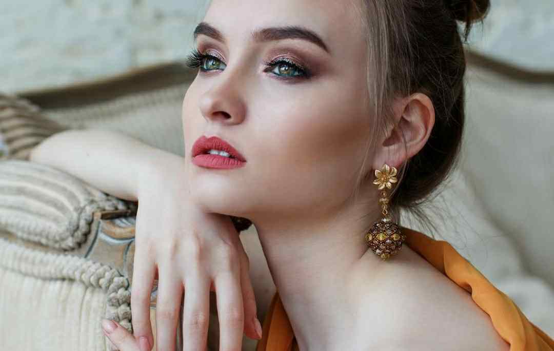 Buy Earrings at Fashion Shops Online