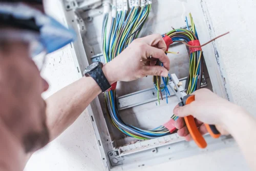 Qualities To Consider While Choosing The Best Electrical Contractor